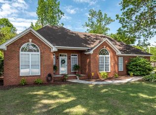 690 Brandon Dr, Muscle Shoals, AL 35661