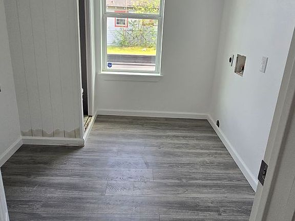 4th image of 3909 Wilder St