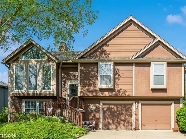 1034 N Logan St, Olathe, KS 66061