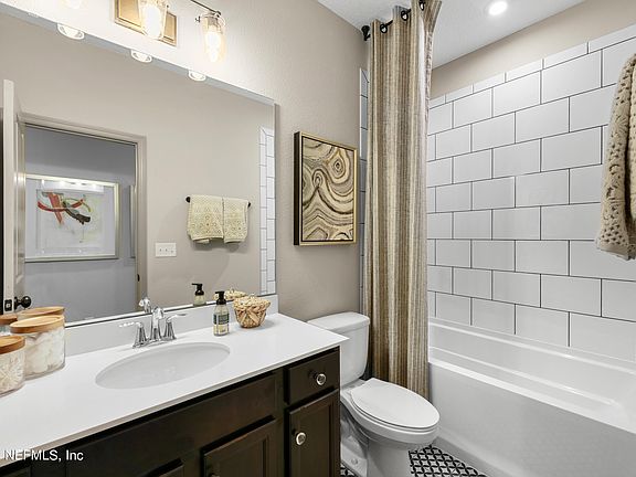 5th image of 3789 SUMMER GARDEN Lane