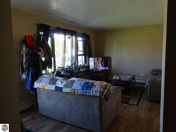 4th image of 3294 Mahoney Dr