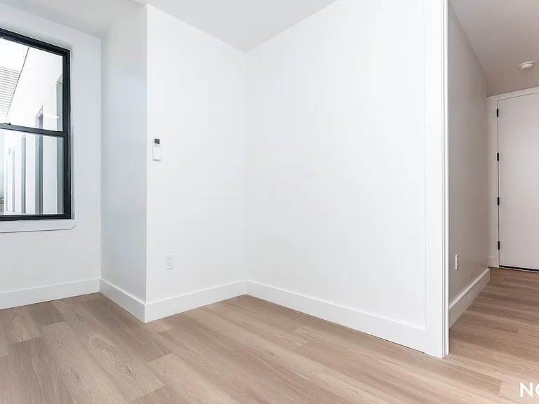 589 Knickerbocker Ave #2B — Photo 10