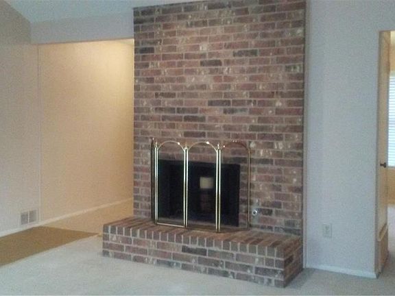 4th image of 1128 Midway Dr