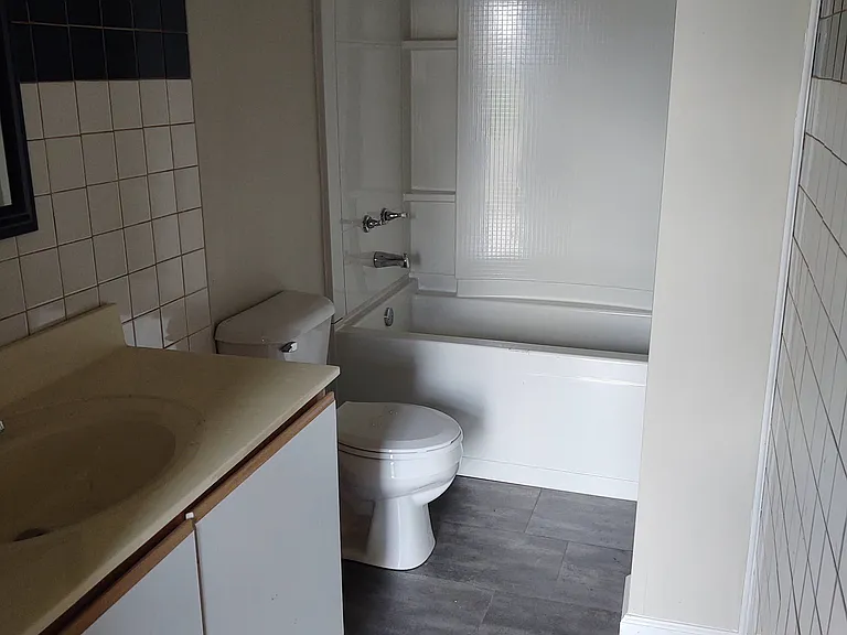 1550 Garfield Ave SW — Photo 6