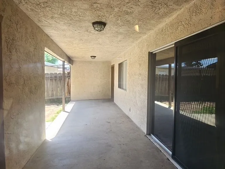 5901 Ming Ave #4 — Photo 17