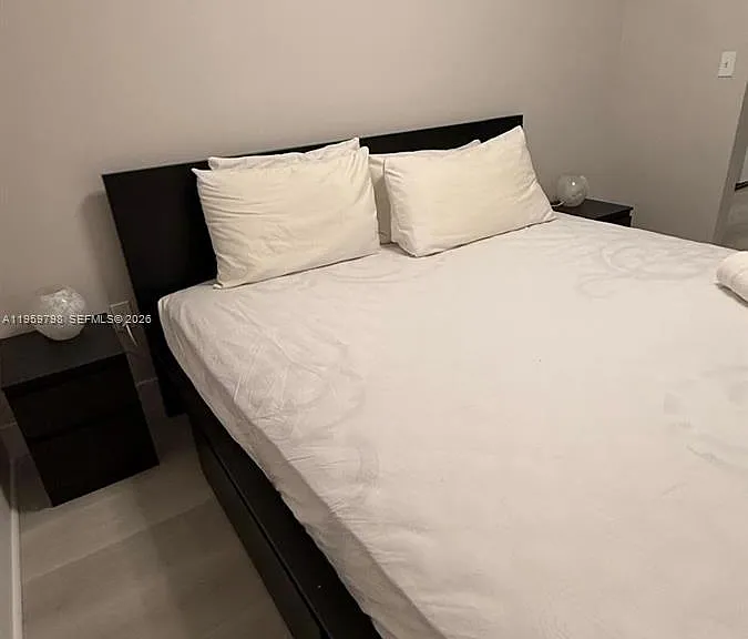 4201 Indian Creek Dr #4 — Photo 6
