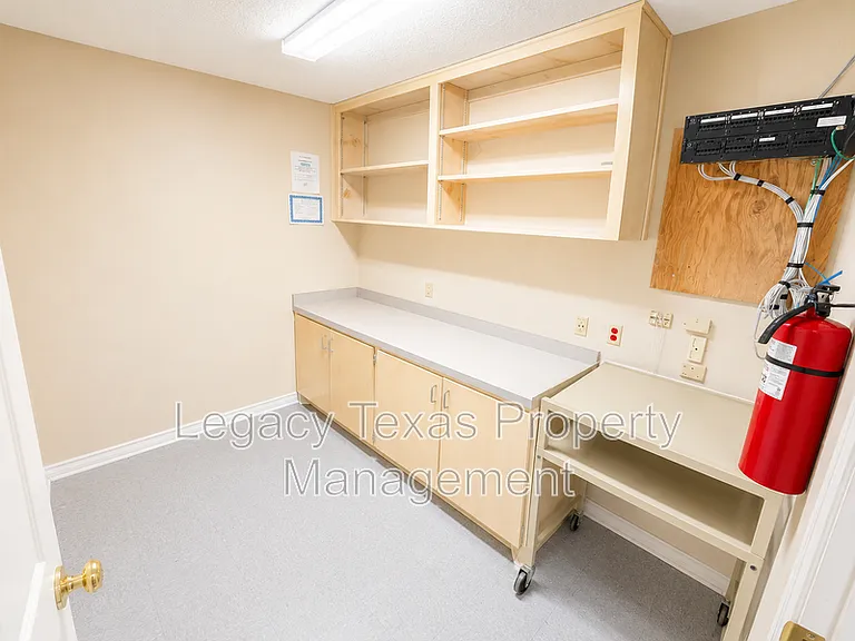 508 N Crowley Rd — Photo 14