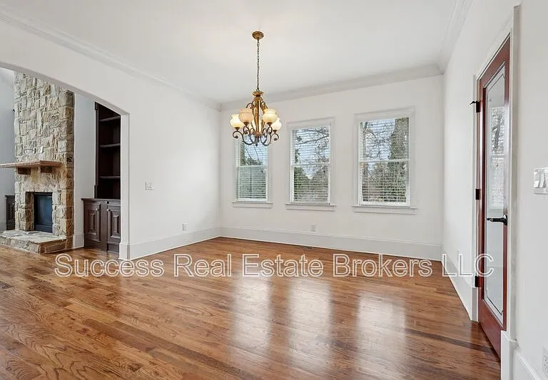 343 Summer Garden Dr — Photo 17