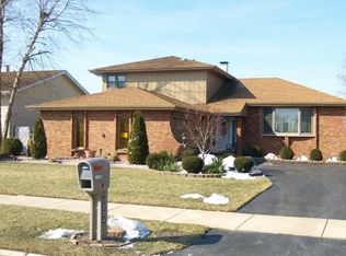 18254 Clyde Ave, Lansing, IL 60438