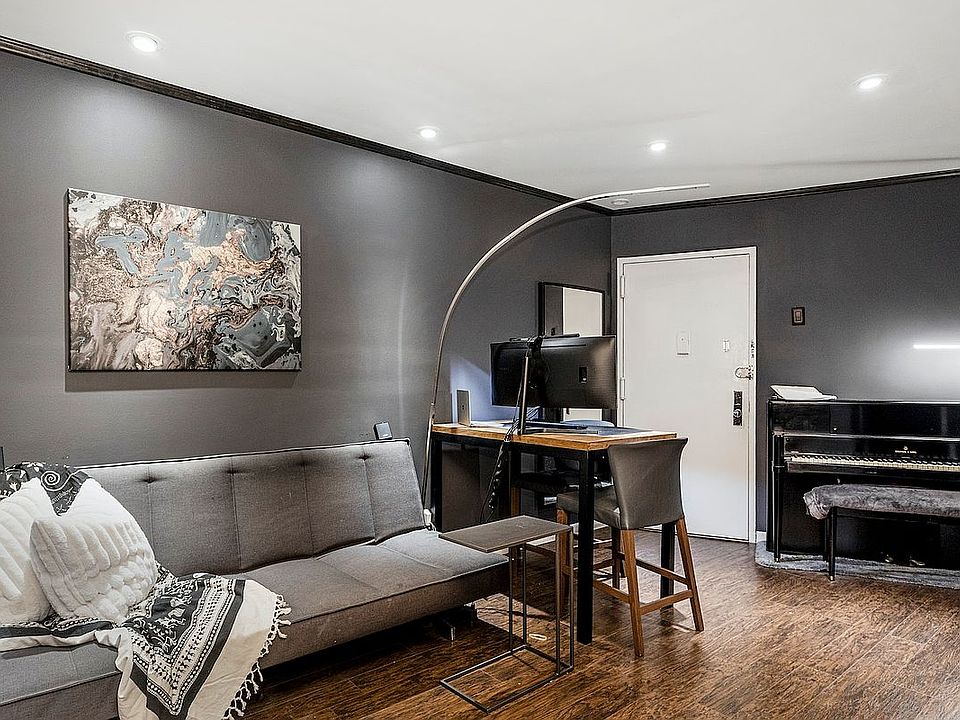 1st image of 32 W 40th St APT 4C