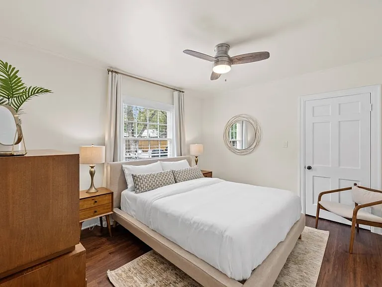 1213 S Church St — Photo 12