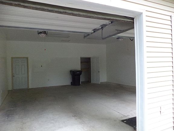 Oversized 2 Car Garage