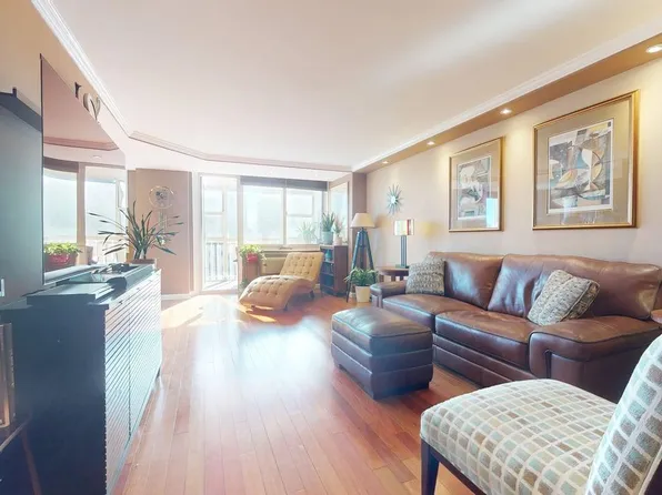 118-17 Union Turnpike image 5 of 49