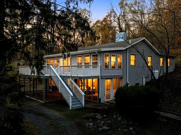 1494 Bennys Beach Rd, Front Royal, VA 22630