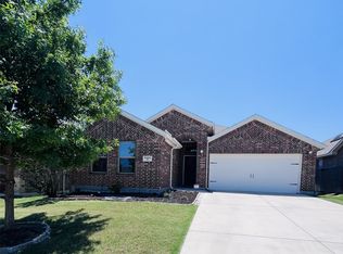 5421 Tuxbury Pond Dr, Fort Worth, TX 76179