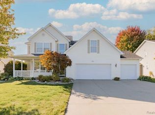 2865 Pimlico Ln, Saginaw, MI