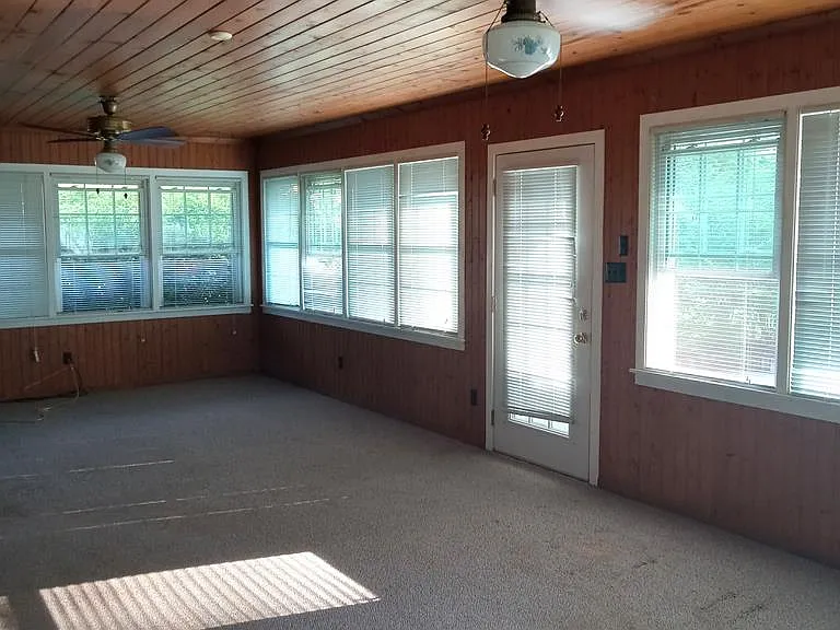 2243 Oakgrove Cir — Photo 22