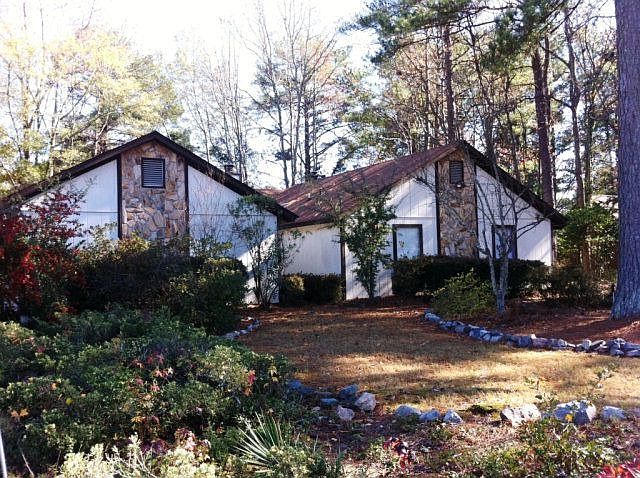 1st image of 108 Stone Mill Dr