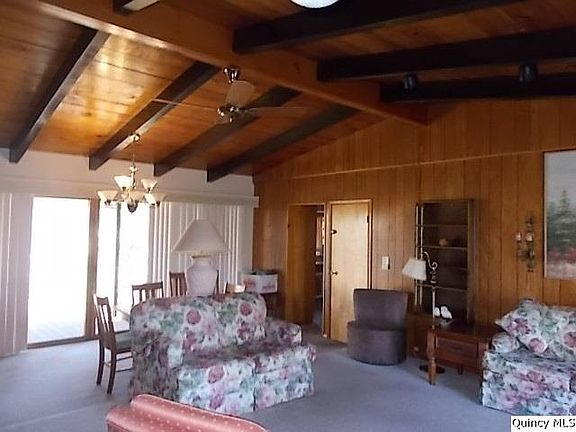 3rd image of 207 Willow Dr