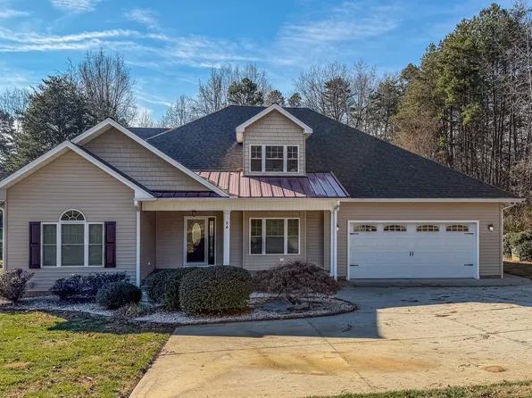 84 Macbeth Ln, Roxboro, NC 27574