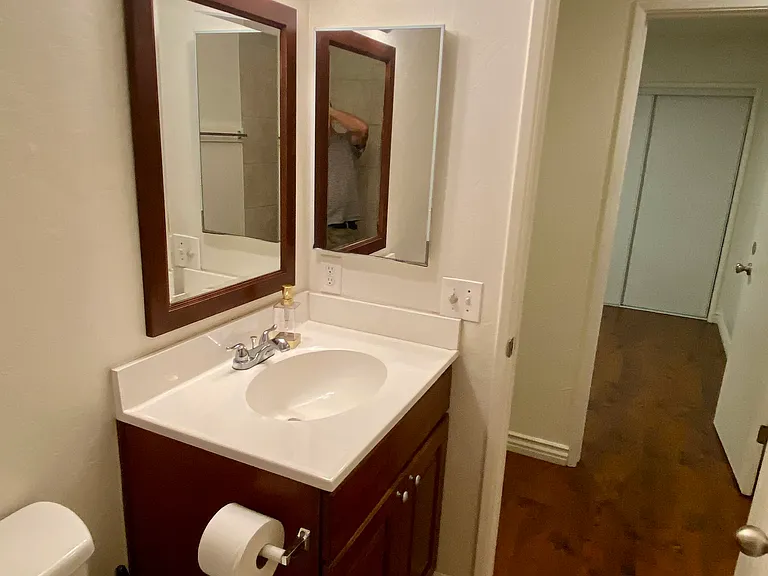 15316 Montpellier Ave — Photo 4