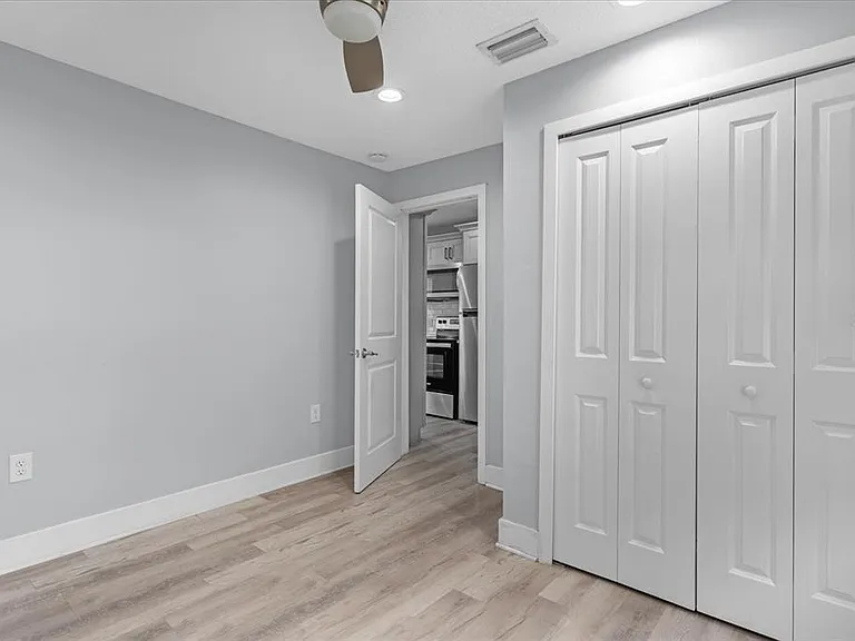4521 Edgewater Dr #4 — Photo 13