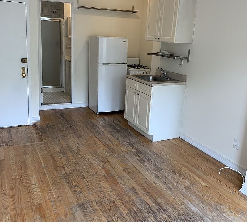 1st image of 17 Essex St APT 7