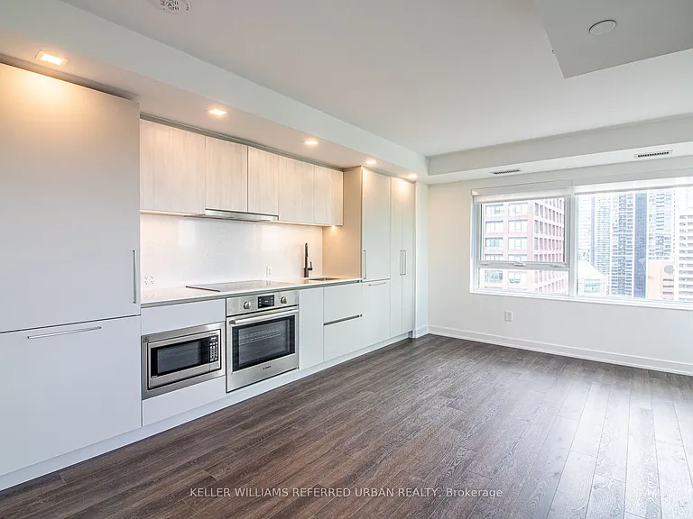 609 Sherbourne St #2104 — Photo 16
