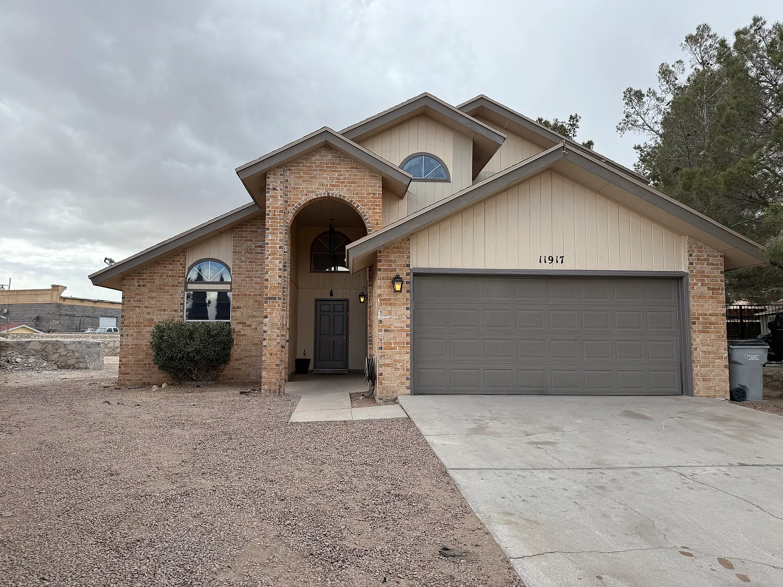 4 bed, 1688 sqft, $1,700 — Photo 1
