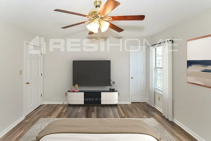 6901 Brittany Ln — Photo 7