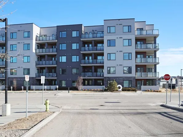138 SW Sage Valley Cmn NW #403, Calgary, AB T3R 1X8