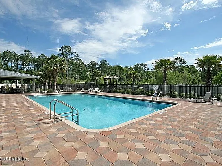 8325 Warlin Dr N — Photo 31