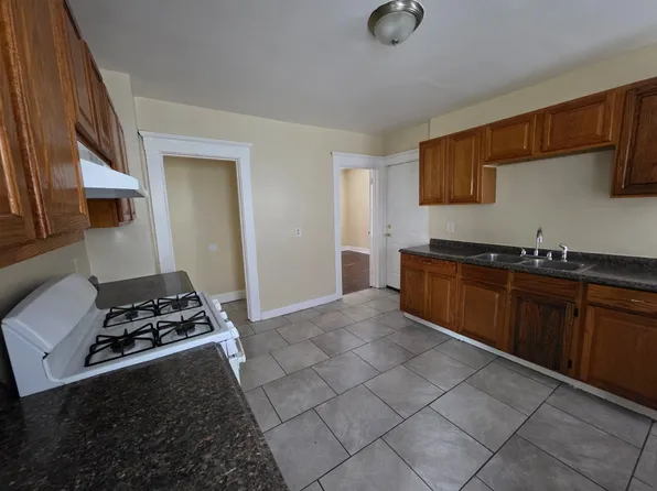 88 Dickerman St, New Haven, CT