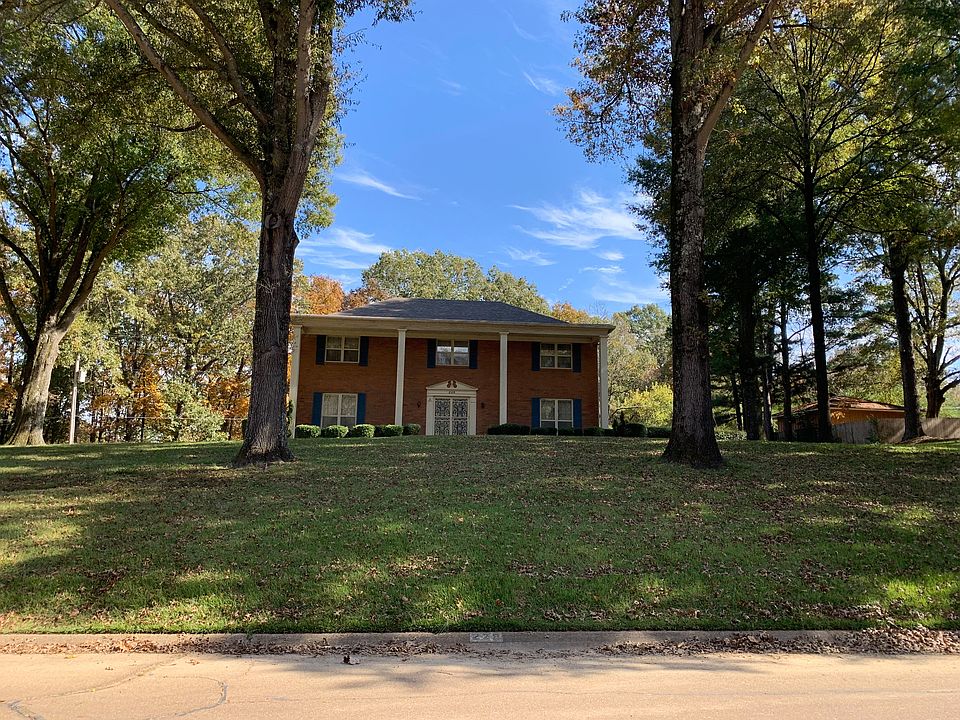 1st image of 228 McCollum Dr