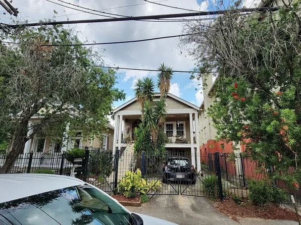 1619 General Pershing St, New Orleans, LA 70115