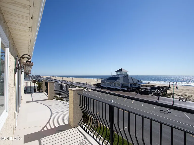 1007 Ocean Ave — Photo 41