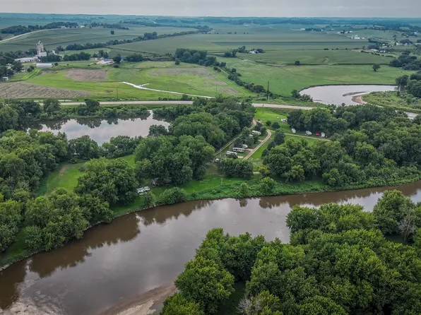 5088 Highway 38, Olin, IA 52320
