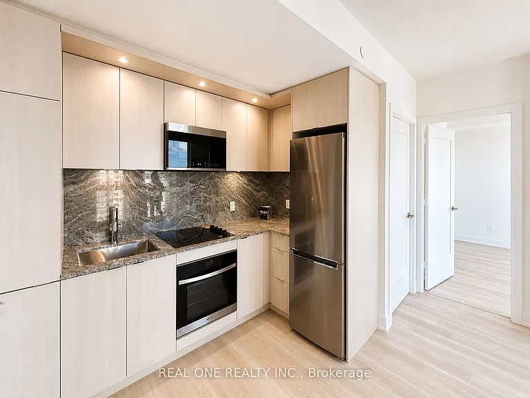 25 Cordova Ave #1401 — Photo 5
