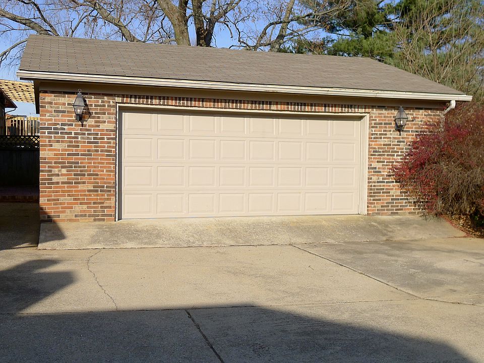2-car garage