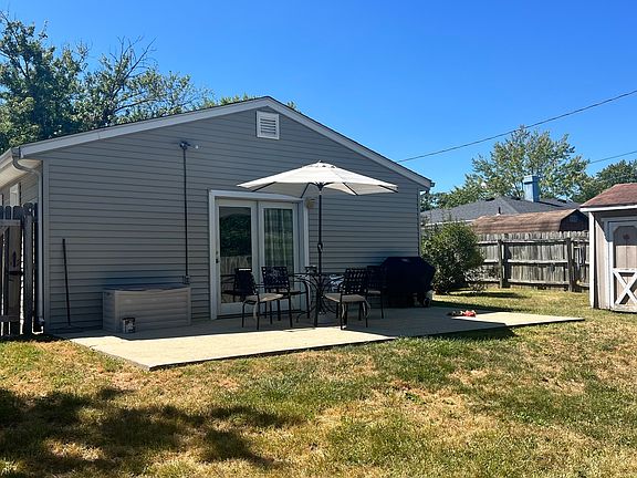 2nd image of 1512 W Royale Dr