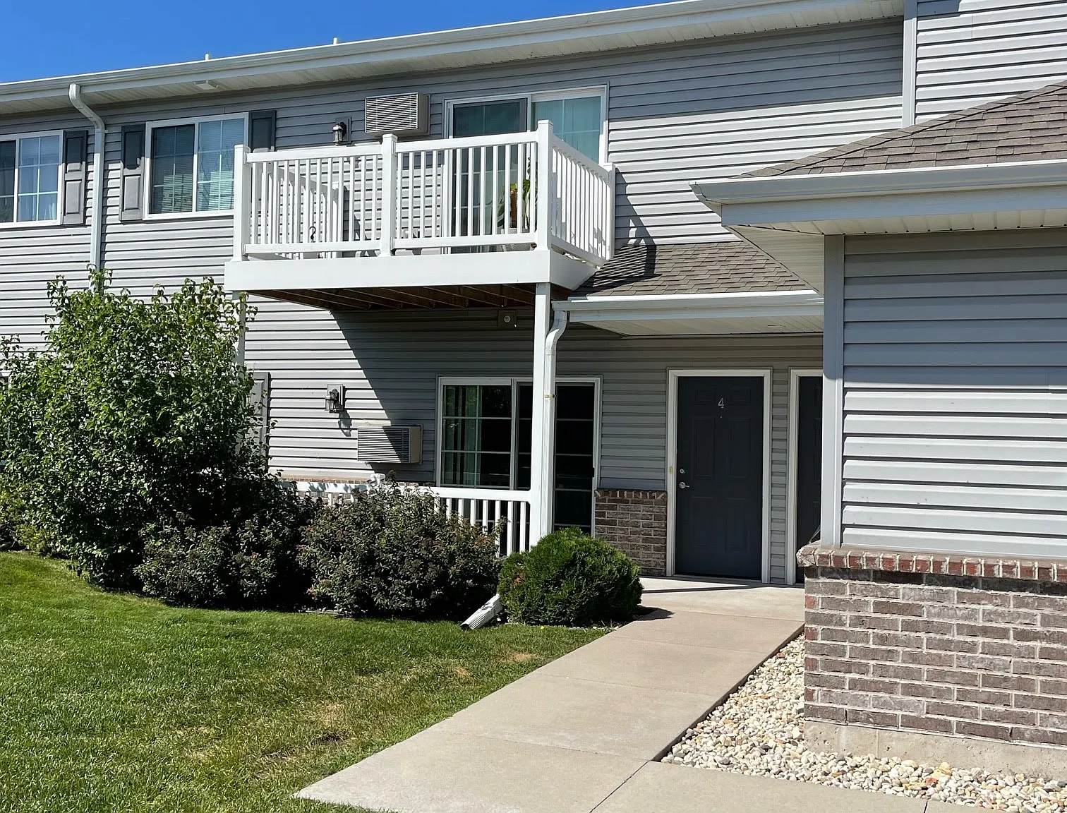 2 bed, 1175 sqft, $1,450 — Photo 3