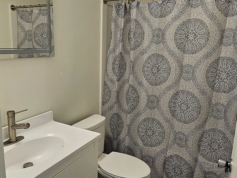 8484 Woodgrove Dr #8484 — Photo 9