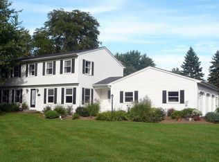 103 Hackney Ln, Valparaiso, IN 46385