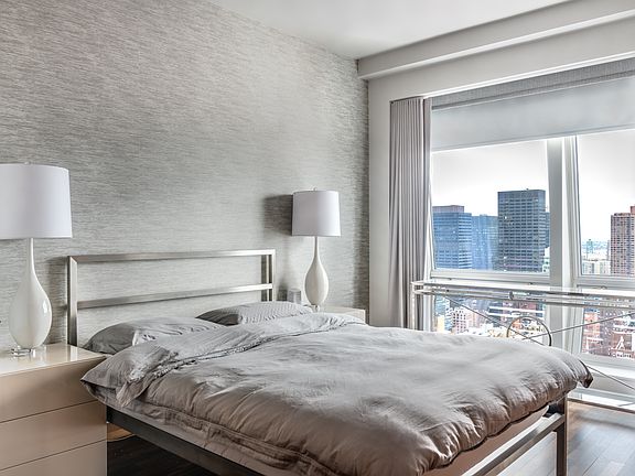 5th image of 400 5th Ave APT 41D