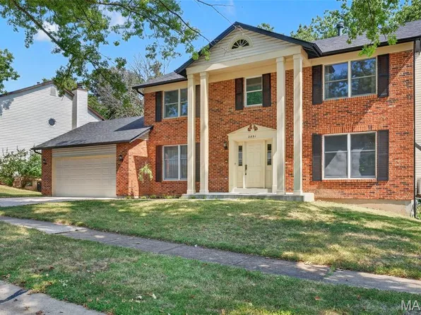 2851 Spring Water Dr, Saint Louis, MO 63129