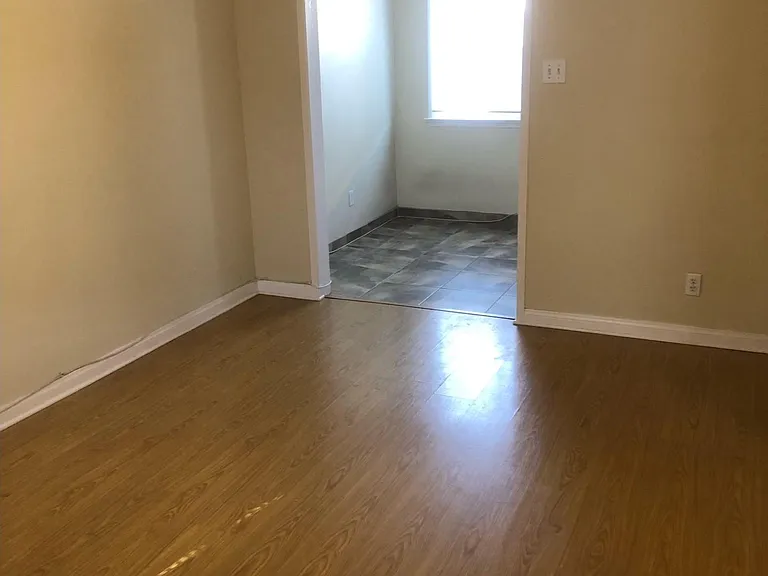 1745 N Hollywood Way — Photo 3