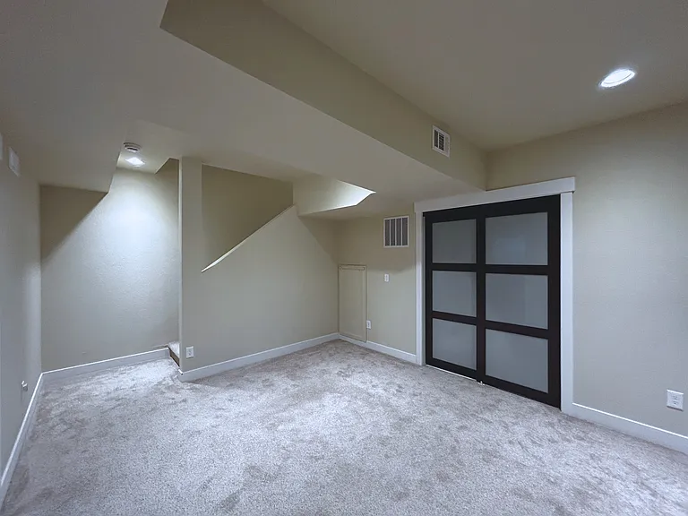 2521 Des Moines Dr #104 — Photo 6