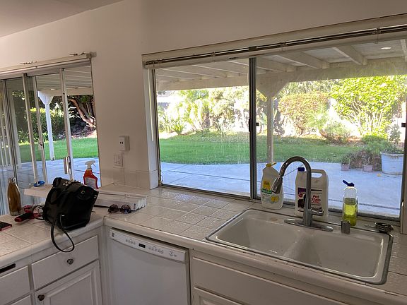5th image of 4230 Trieste Dr