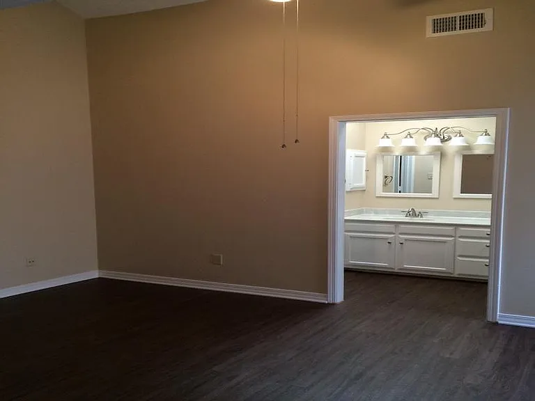 1509 Bent Tree Ln — Photo 9