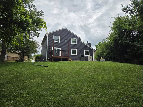 3rd image of 5271 Fieldstone Ct